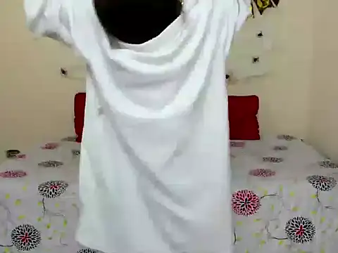 veronicamiller22 online show from October 2025 11:46:02 PM