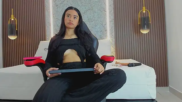 Snapshot of selena_foox chatting on March 2025 03:22:02 AM selena foox online show from March 2025 03:22:02 AM