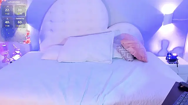 crisdegli  online show from March 2025 02:56:01 PM