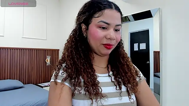 MELINAMARTINS online show from February 2025 07:56:02 PM