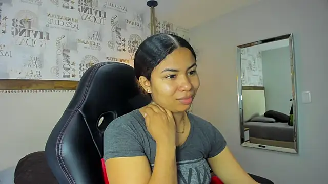 MELINAMARTINS online show from January 2026 07:52:01 PM