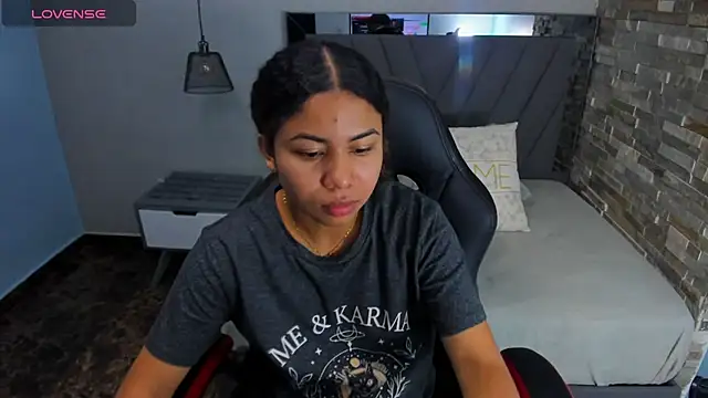 MELINAMARTINS online show from January 2026 07:28:02 PM