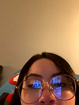 ValentinaOrtiz3 online show from October 2025 12:44:02 AM