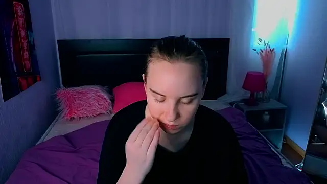 Lika 0ne online show from March 2026 11:54:01 AM