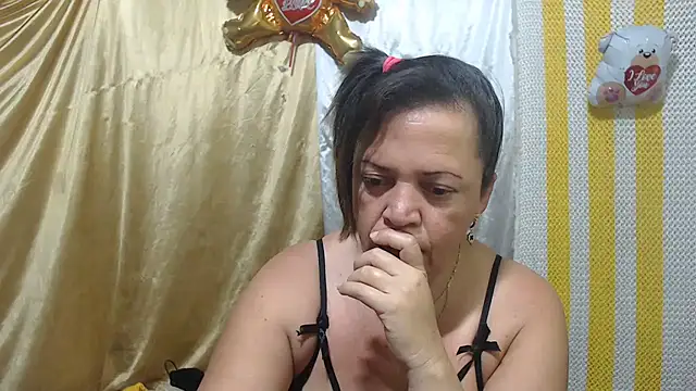 Snapshot of alina_maturehot chatting on March 2025 03:43:01 AM alina maturehot online show from March 2025 03:43:01 AM
