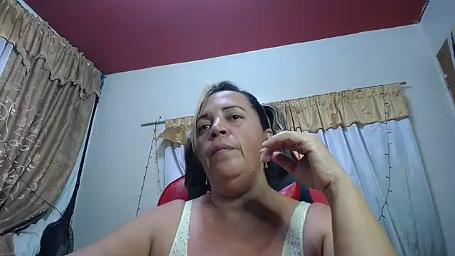 Snapshot of alina_maturehot chatting on October 2025 11:03:02 PM alina maturehot online show from October 2025 11:03:02 PM