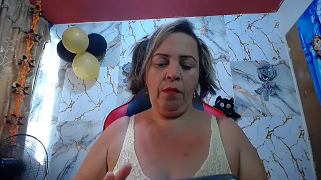 Snapshot of alina_maturehot chatting on October 2025 07:52:01 PM alina maturehot online show from October 2025 07:52:01 PM