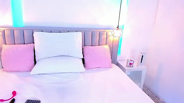 isolari  online show from December 2024 04:18:01 AM