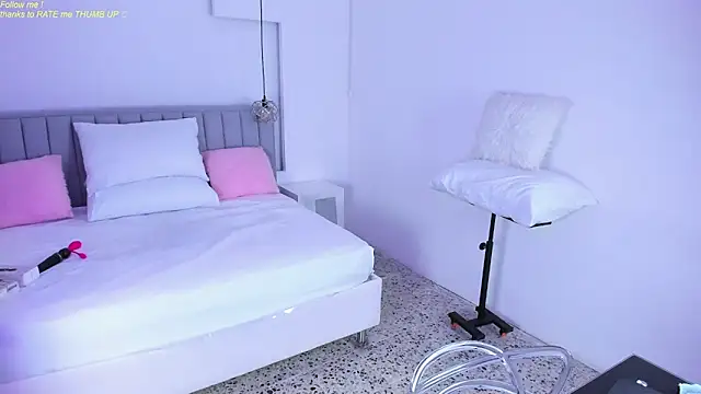 isolari  online show from December 2024 04:22:01 AM