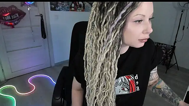 HoneySallyMoore online show from April 2026 08:06:02 PM