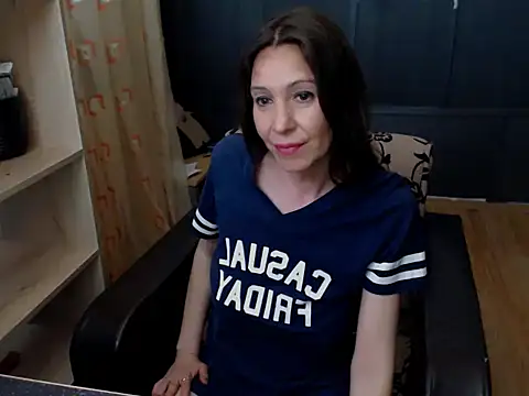 hannaha online show from April 2026 07:18:02 PM