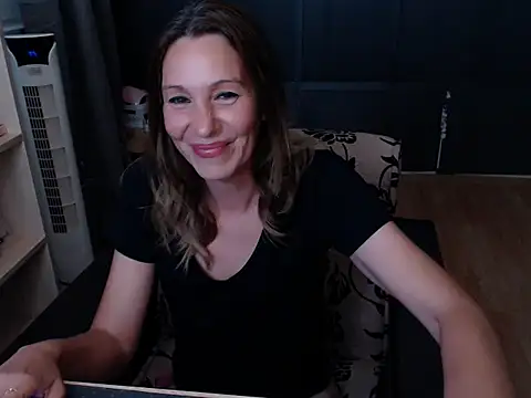 hannaha online show from June 2026 06:39:01 PM
