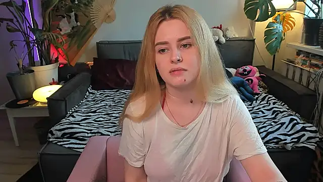 Alexa Pirs online show from April 2026 02:00:01 PM