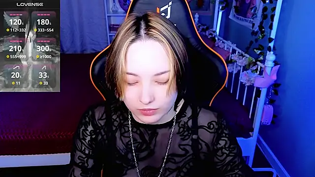 Akemi Sora  online show from January 2026 03:27:01 PM