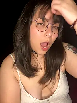 Snapshot of Solo_yoss chatting on October 2025 06:55:02 AM Solo yoss online show from October 2025 06:55:02 AM