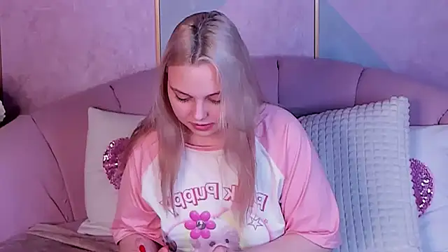 CLAIRE VOGT online show from February 2025 05:39:01 PM