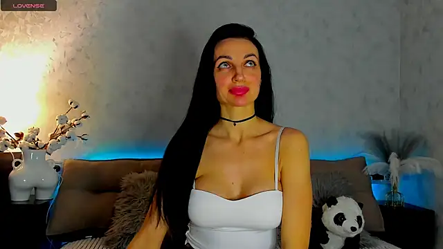 Tina Mart online show from February 2026 07:42:02 PM