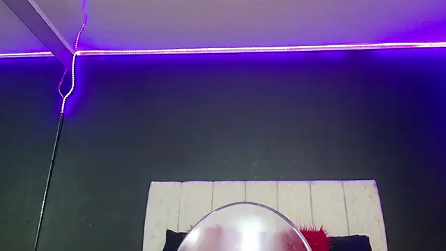MariamLaraa online show from September 2025 03:24:01 PM
