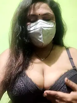 Snapshot of rani130 chatting on March 2025 05:45:01 PM rani130 online show from March 2025 05:45:01 PM