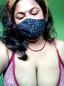 Snapshot of rani130 chatting on September 2025 01:07:02 AM rani130 online show from September 2025 01:07:02 AM