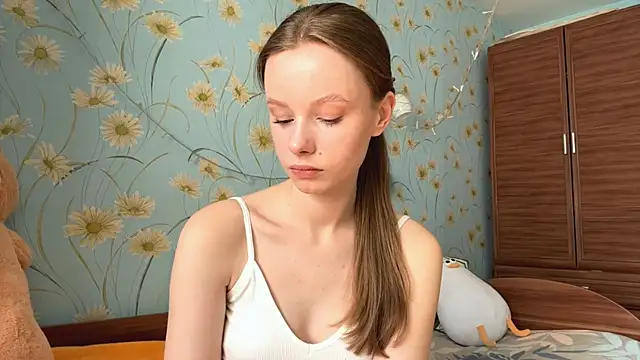 BeckyDwinell online show from March 2025 08:58:02 AM