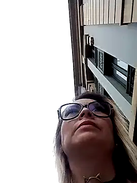 CandieGilson   online show from September 2025 11:31:02 AM