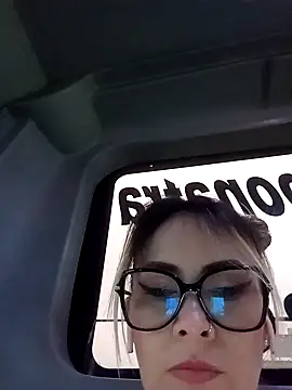 CandieGilson   online show from September 2025 11:12:01 AM