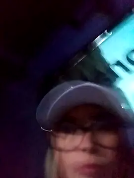 CandieGilson   online show from September 2025 10:51:01 AM