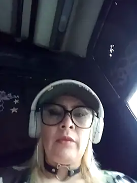 CandieGilson   online show from February 2026 11:39:02 AM