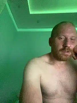 Krzysiekg123 online show from October 2025 06:59:01 PM