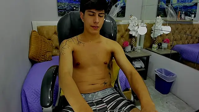 Estiv18  online show from September 2025 02:54:02 AM