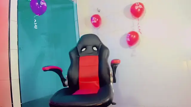 Snapshot of katha_Crawford chatting on February 2025 01:42:01 AM katha Crawford online show from February 2025 01:42:01 AM