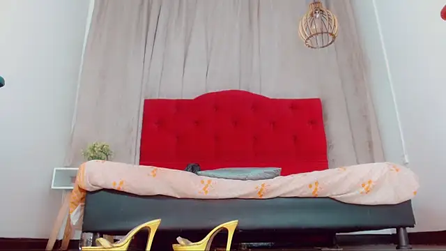 Snapshot of katha_Crawford chatting on October 2025 07:02:01 PM katha Crawford online show from October 2025 07:02:01 PM