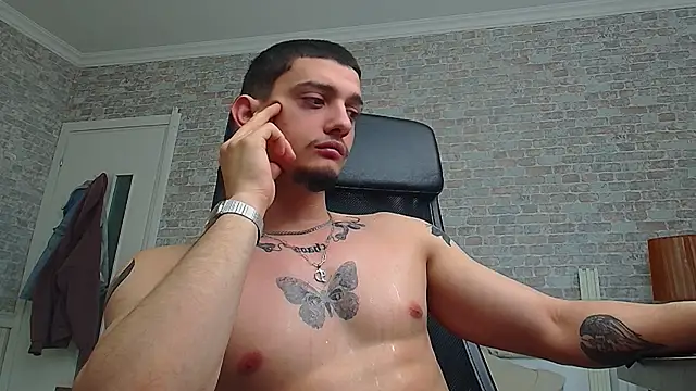 OscarGriffin online show from February 2025 09:42:01 AM