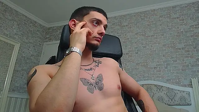 OscarGriffin online show from February 2025 12:43:02 PM