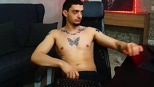 OscarGriffin online show from February 2025 01:11:02 PM