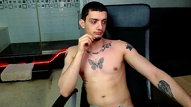 OscarGriffin online show from February 2025 03:38:01 PM