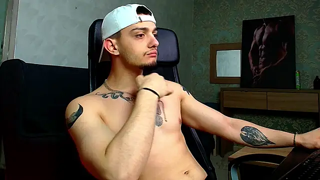 OscarGriffin online show from March 2025 06:10:01 AM