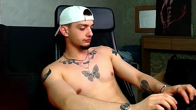 OscarGriffin online show from March 2025 06:11:01 PM