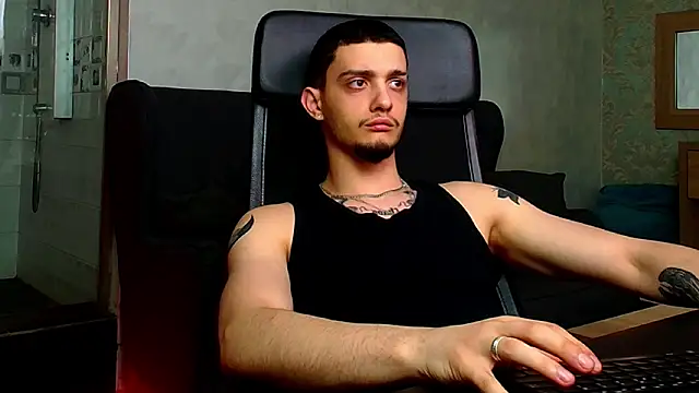 OscarGriffin online show from March 2025 01:30:02 PM