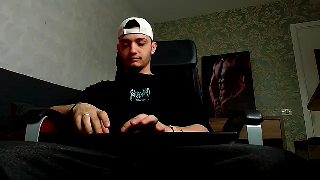 OscarGriffin online show from March 2025 05:33:01 AM
