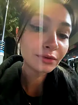 lunalovelee online show from November 2025 02:16:02 PM