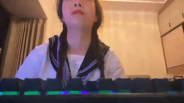 Snapshot of chenyunan chatting on February 2025 02:52:02 PM chenyunan online show from February 2025 02:52:02 PM