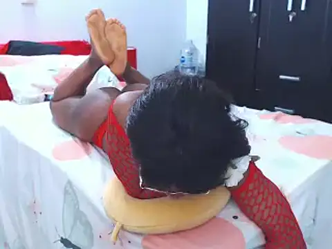 Keyra Dainty online show from February 2025 01:30:02 PM