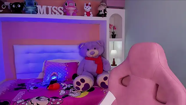 miss   megan online show from December 2025 02:06:02 AM