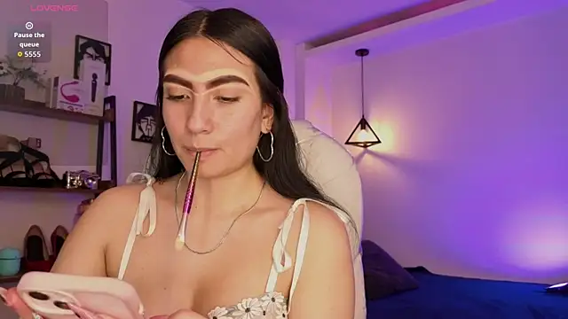 Miller Vanessa  online show from October 2025 08:36:02 PM