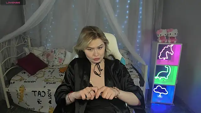 MargoBryan online show from March 2025 09:11:02 PM