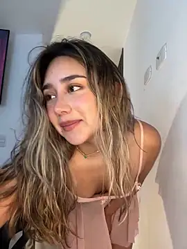 Hornyholly   online show from March 2025 07:16:02 PM