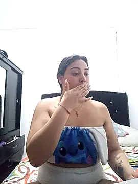 Snapshot of Naylasantos chatting on October 2025 01:47:02 AM Naylasantos online show from October 2025 01:47:02 AM