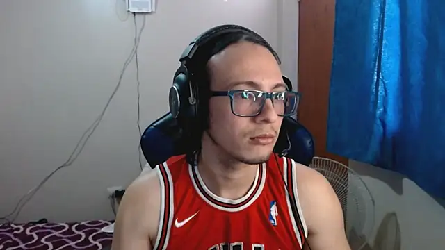 cholitohermoso online show from February 2025 04:22:01 PM